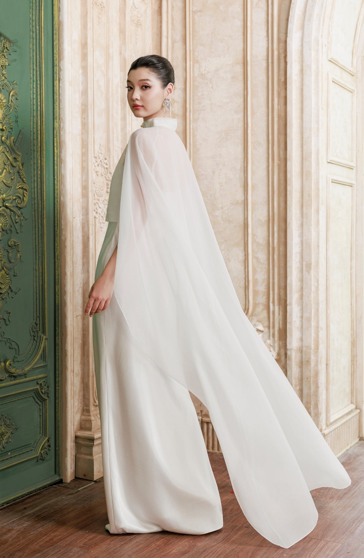 Sotto Voce in Ivory, view 12