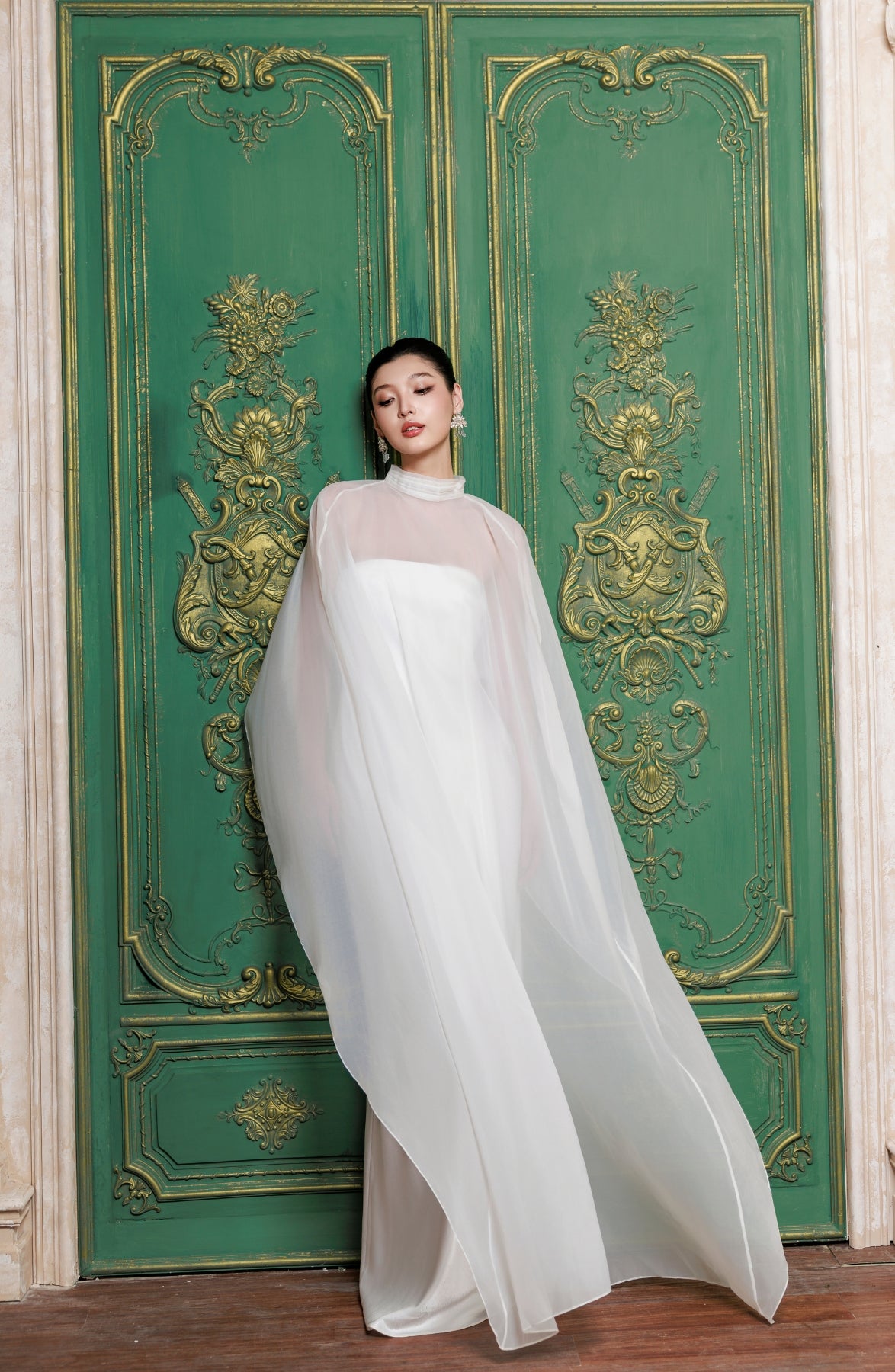 Sotto Voce in Ivory, view 13
