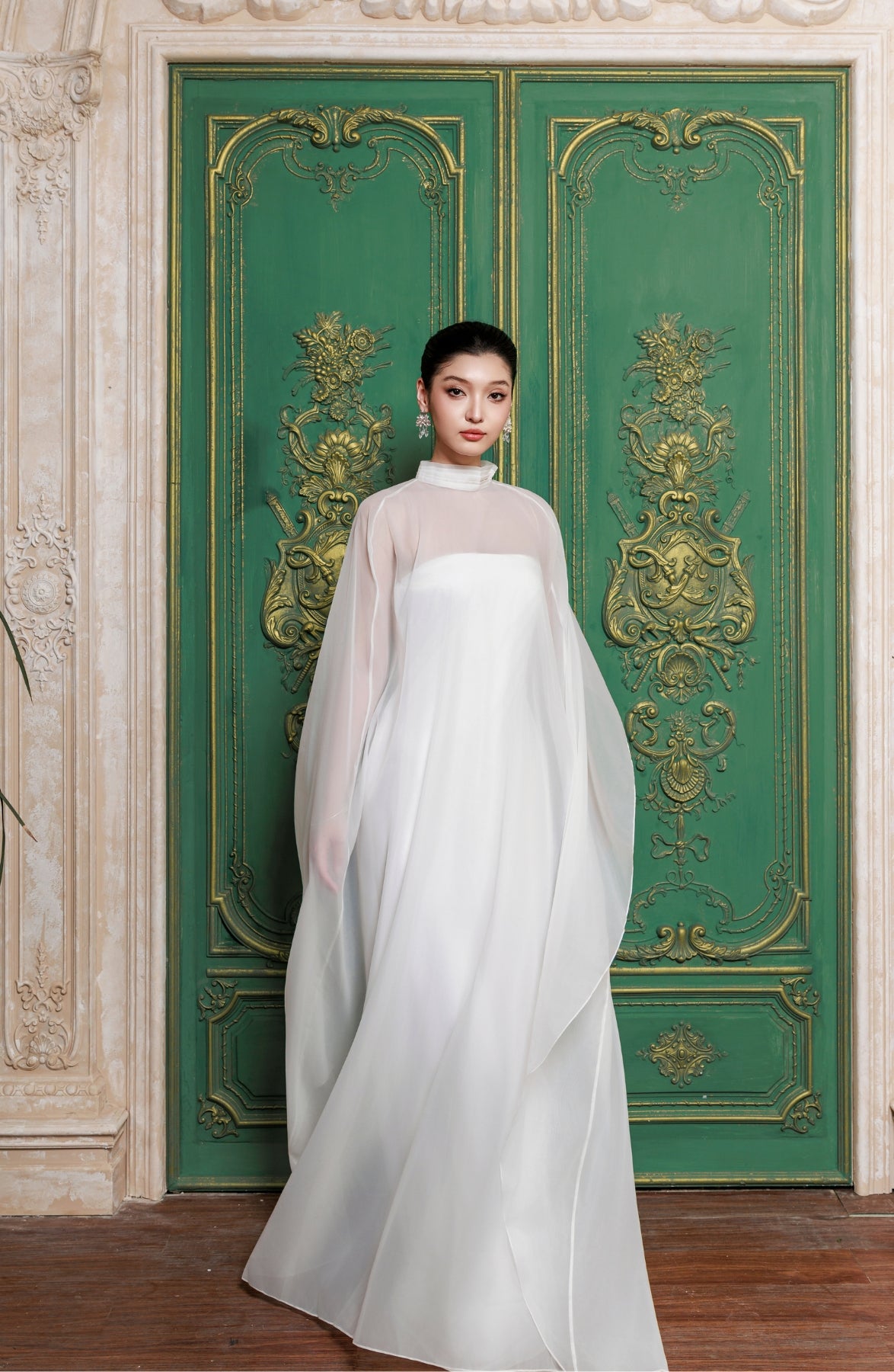 Sotto Voce in Ivory, view 15