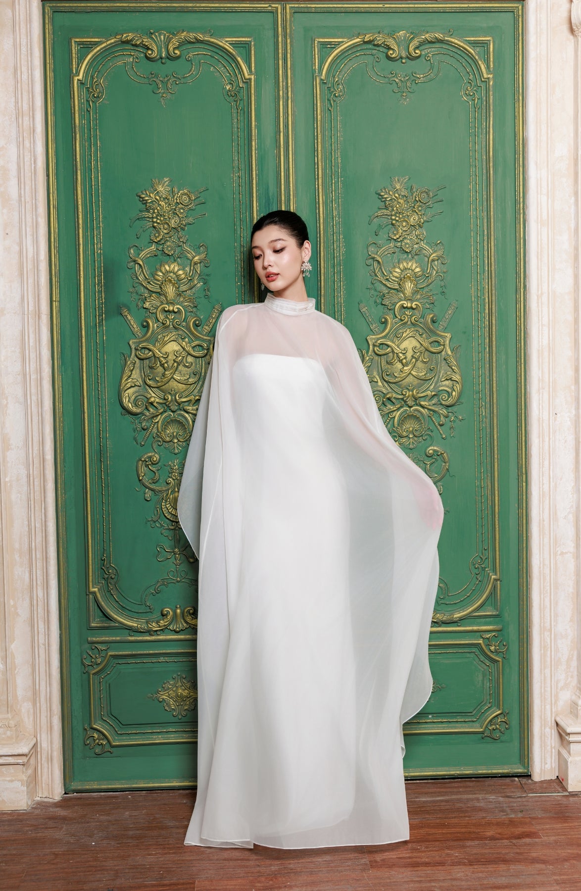 Sotto Voce in Ivory, view 19