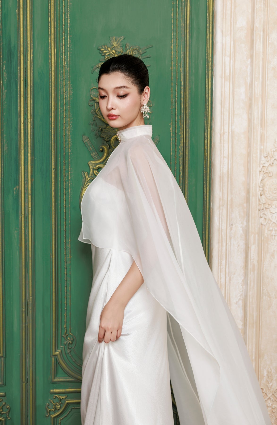 Sotto Voce in Ivory, view 9