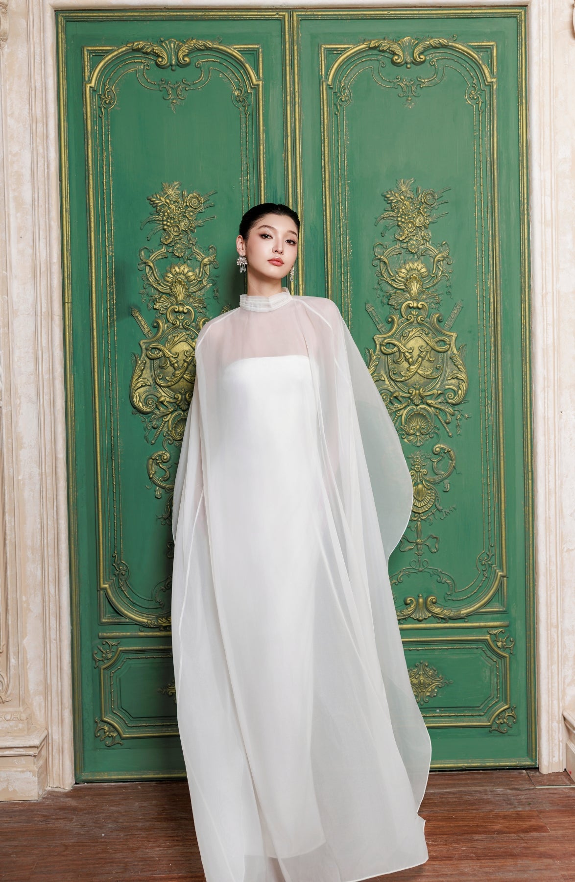 Sotto Voce in Ivory, view 17