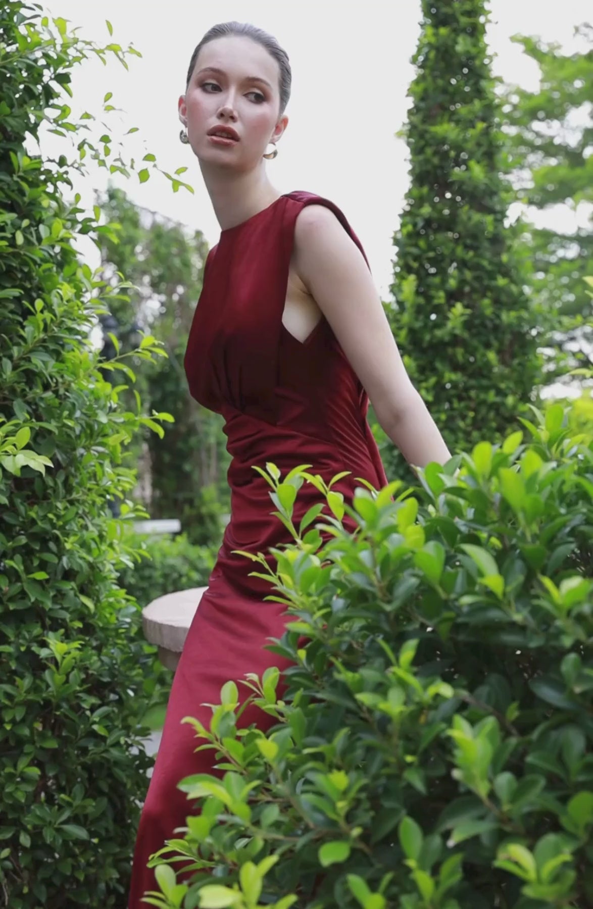 Sospiro Dress in Burgundy, video 1